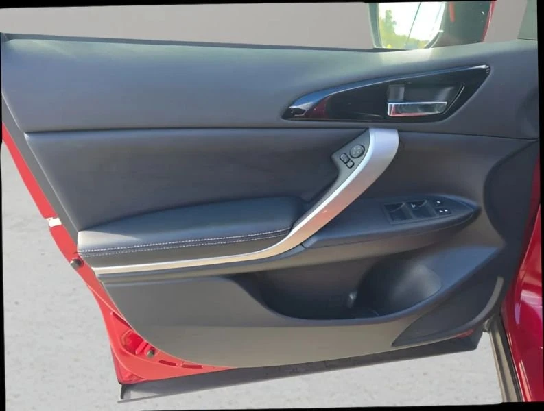 2024 Mitsubishi Eclipse Cross - Image 7 of 17