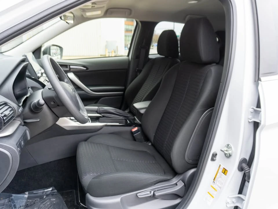 2024 Mitsubishi Eclipse Cross - Image 14 of 17