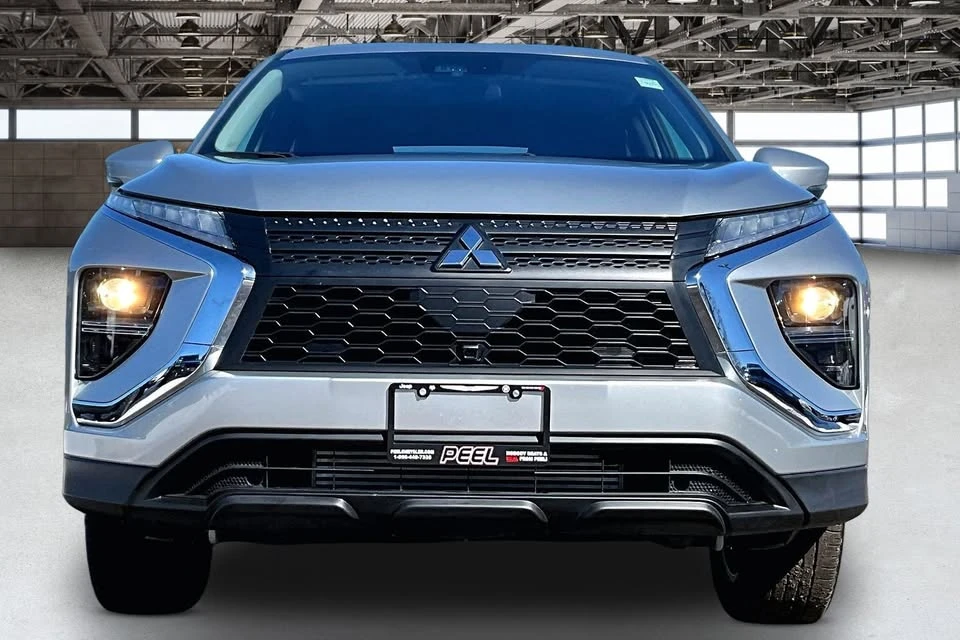 2024 Mitsubishi Eclipse Cross - Image 2 of 18