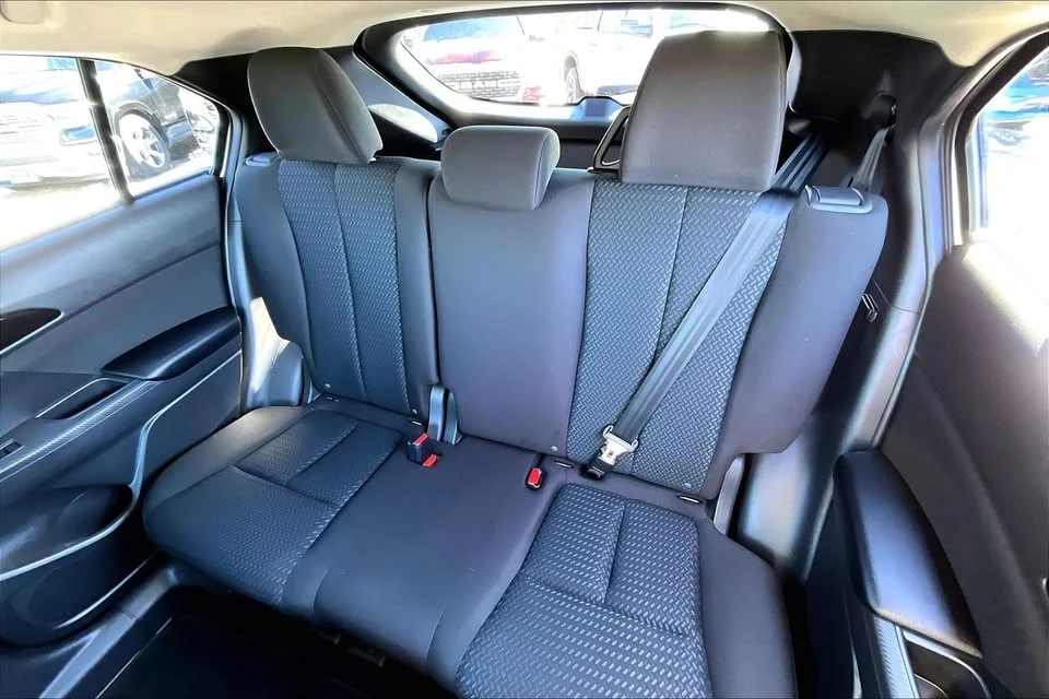 2024 Mitsubishi Eclipse Cross - Image 16 of 18