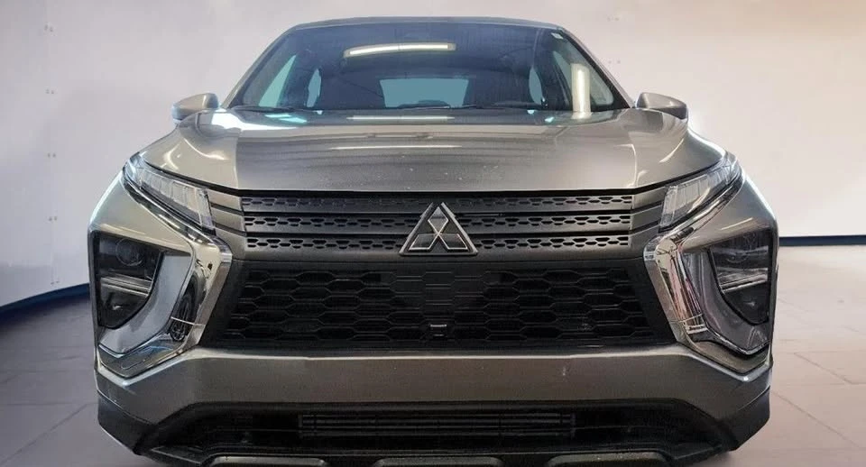 2024 Mitsubishi Eclipse Cross - Image 2 of 19