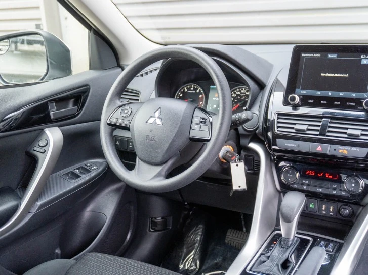 2024 Mitsubishi Eclipse Cross - Image 8 of 13