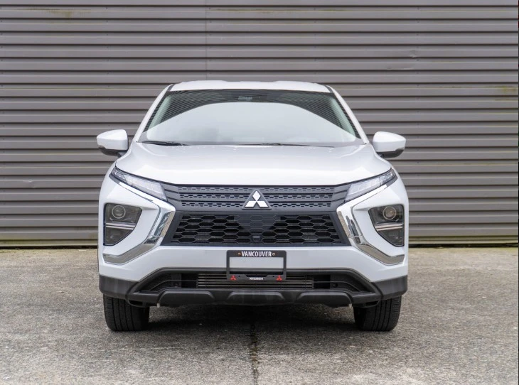 2024 Mitsubishi Eclipse Cross - Image 2 of 13