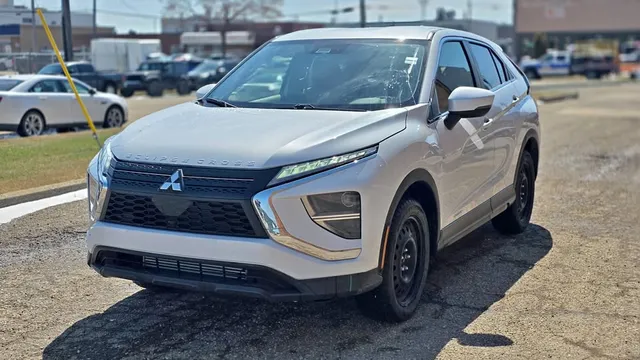 2024 Mitsubishi Eclipse Cross ES