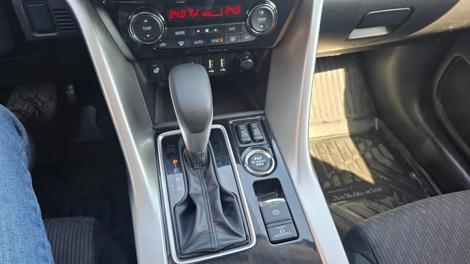 2024 Mitsubishi Eclipse Cross - Image 10 of 14