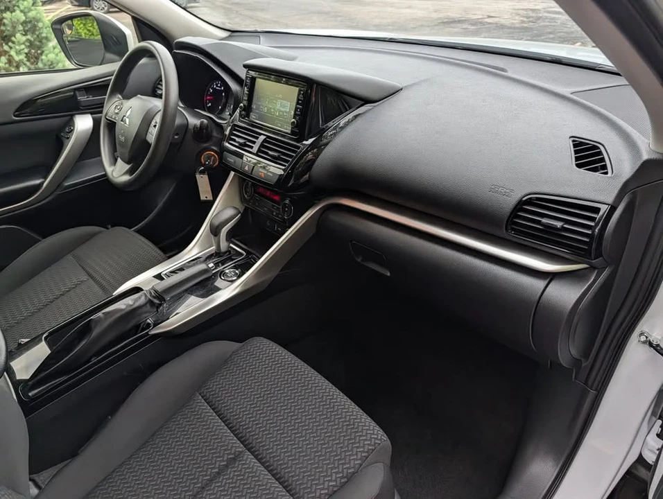 2024 Mitsubishi Eclipse Cross - Image 11 of 20