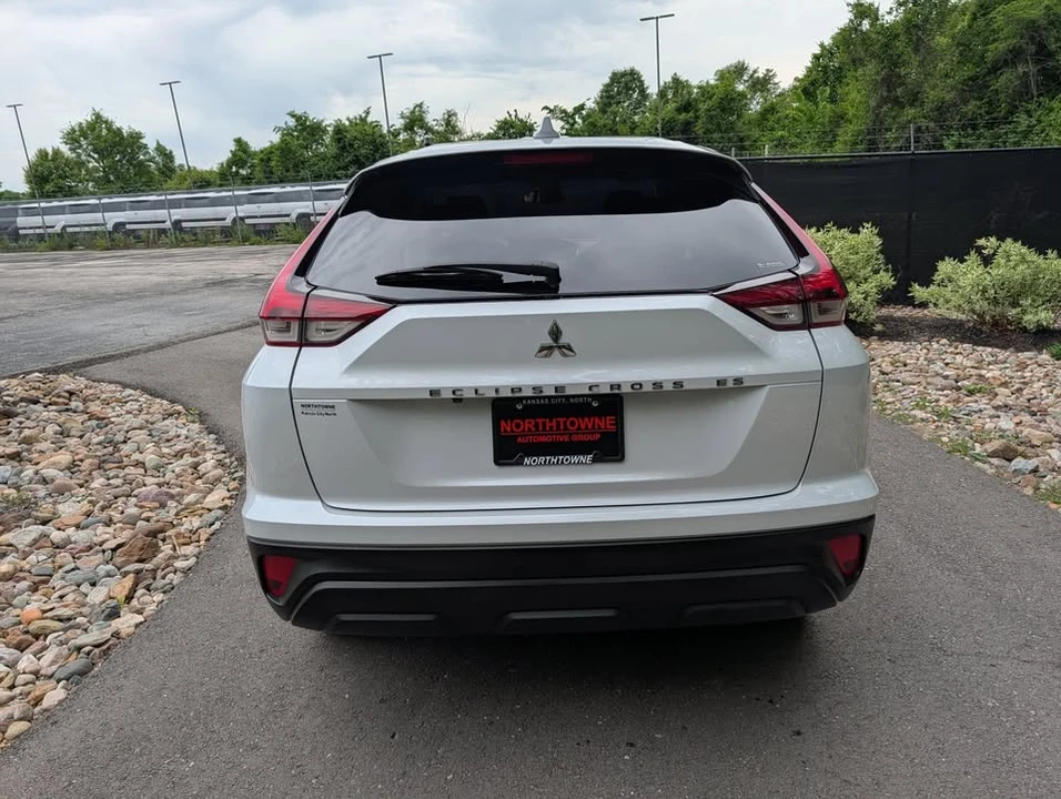 2024 Mitsubishi Eclipse Cross - Image 4 of 20