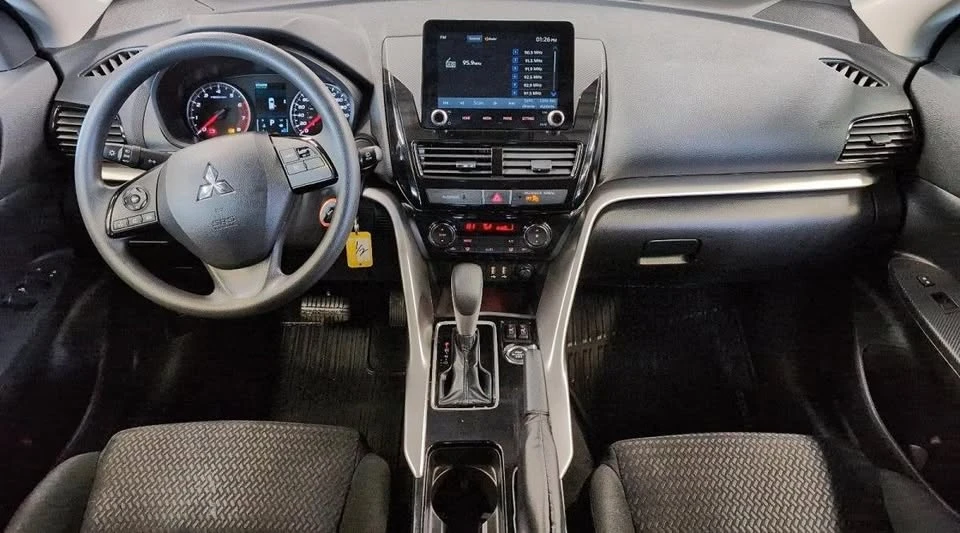 2024 Mitsubishi Eclipse Cross - Image 16 of 19