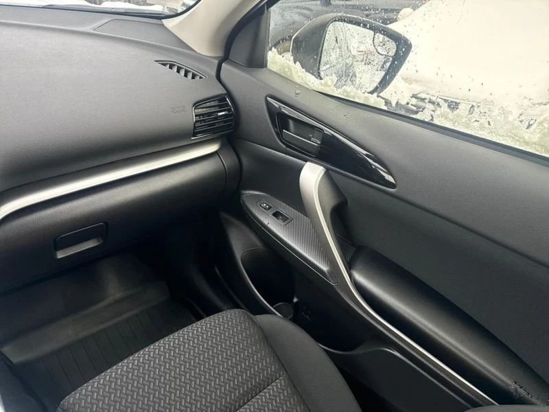 2024 Mitsubishi Eclipse Cross - Image 15 of 20