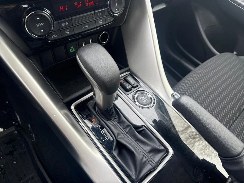 2024 Mitsubishi Eclipse Cross - Image 8 of 20