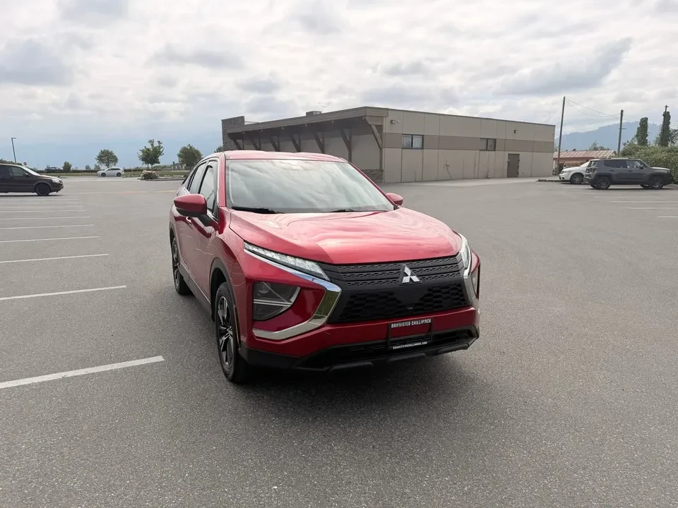 2024 Mitsubishi Eclipse Cross - Image 3 of 18