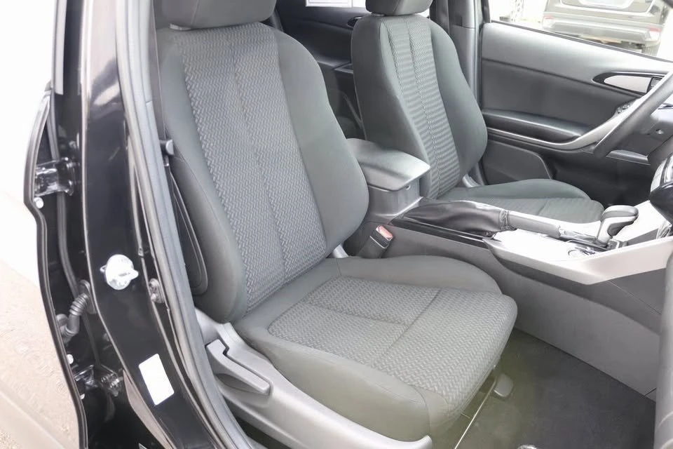 2024 Mitsubishi Eclipse Cross - Image 10 of 20