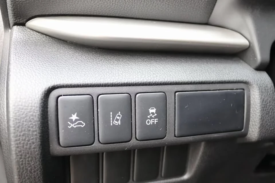 2024 Mitsubishi Eclipse Cross - Image 18 of 20