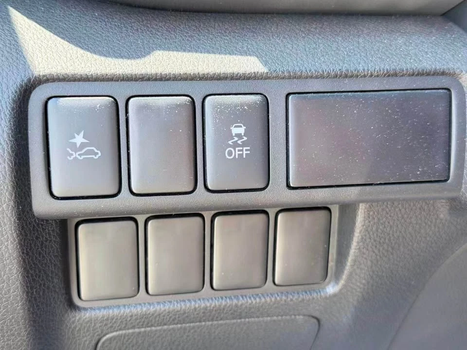2024 Mitsubishi Eclipse Cross - Image 10 of 13