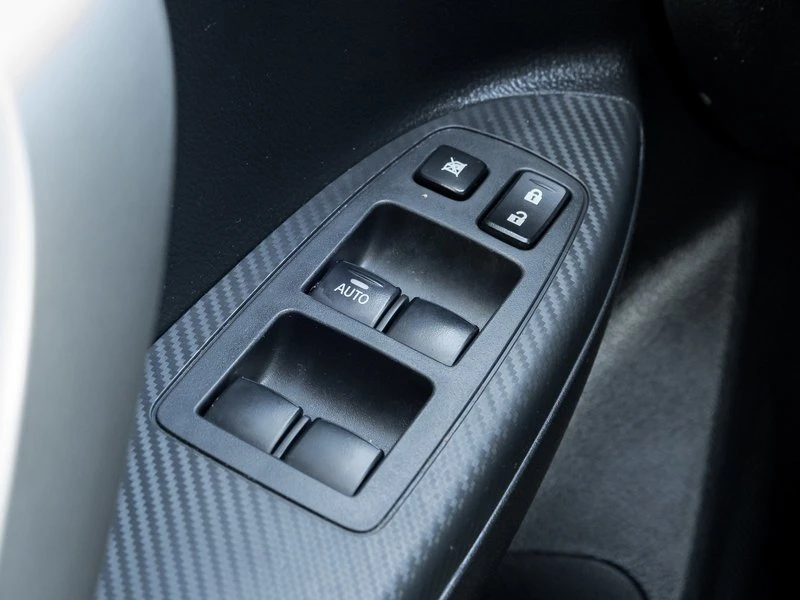 2024 Mitsubishi Eclipse Cross - Image 10 of 20