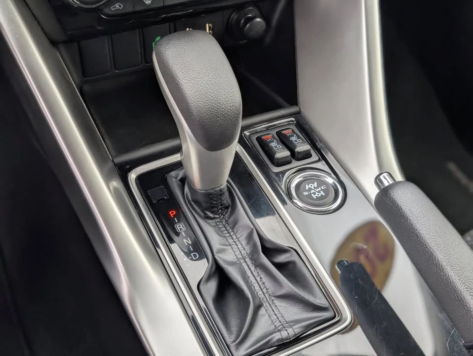 2024 Mitsubishi Eclipse Cross - Image 12 of 17