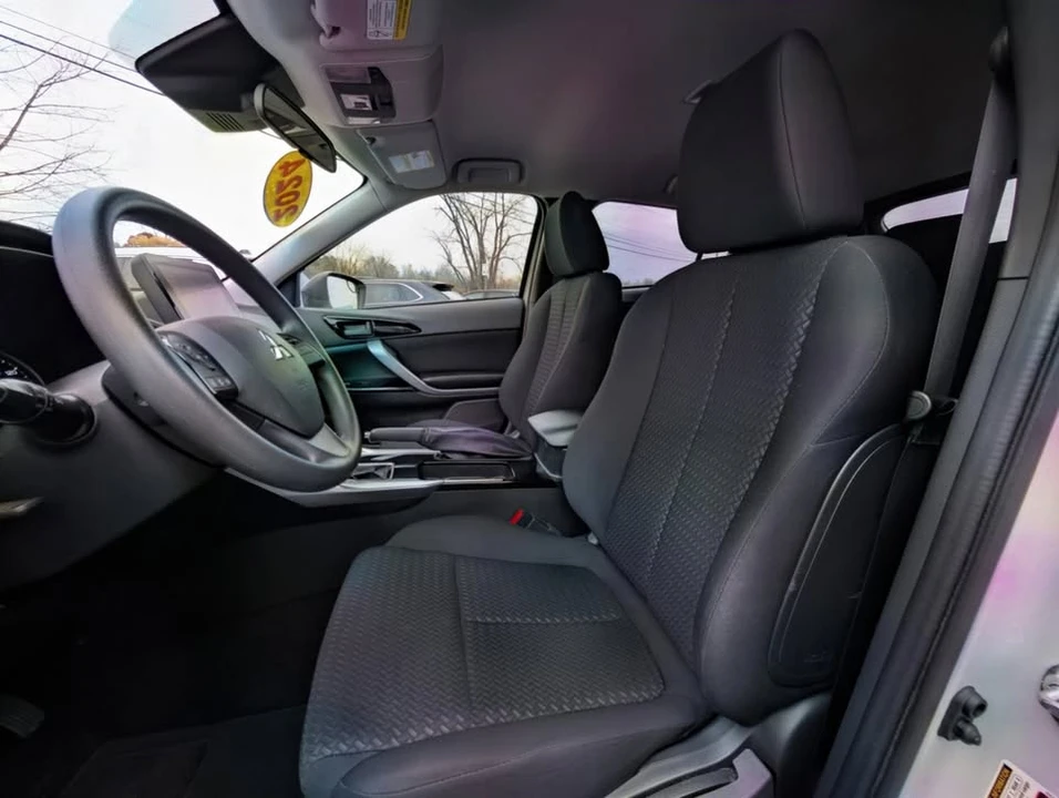 2024 Mitsubishi Eclipse Cross - Image 14 of 17