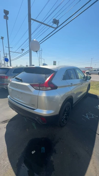 2024 Mitsubishi Eclipse Cross - Image 2 of 4