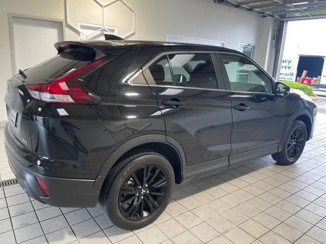 2024 Mitsubishi Eclipse Cross - Image 2 of 20