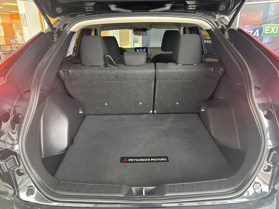2024 Mitsubishi Eclipse Cross - Image 9 of 15