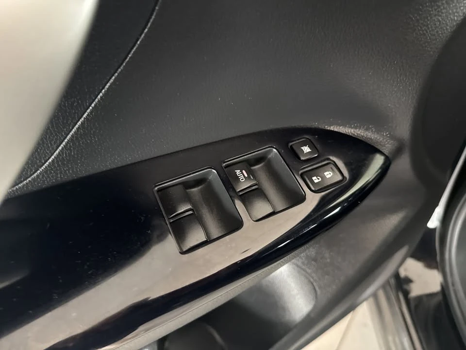 2024 Mitsubishi Eclipse Cross - Image 12 of 15