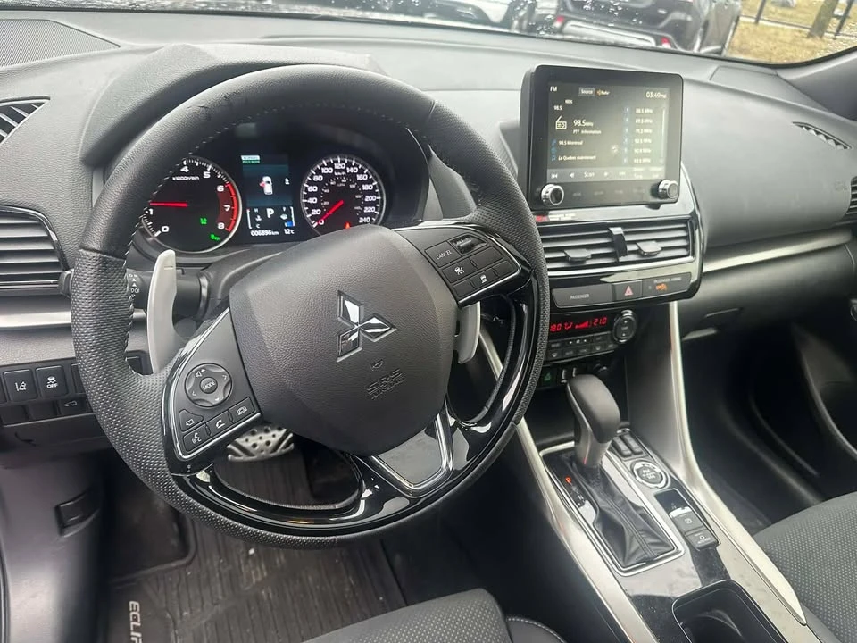 2024 Mitsubishi Eclipse Cross - Image 2 of 10