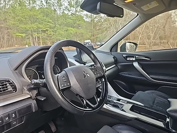 2024 Mitsubishi Eclipse Cross - Image 7 of 11