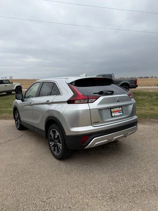2024 Mitsubishi Eclipse Cross - Image 4 of 8