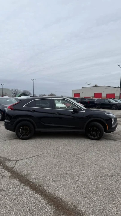 2024 Mitsubishi Eclipse Cross - Image 3 of 8
