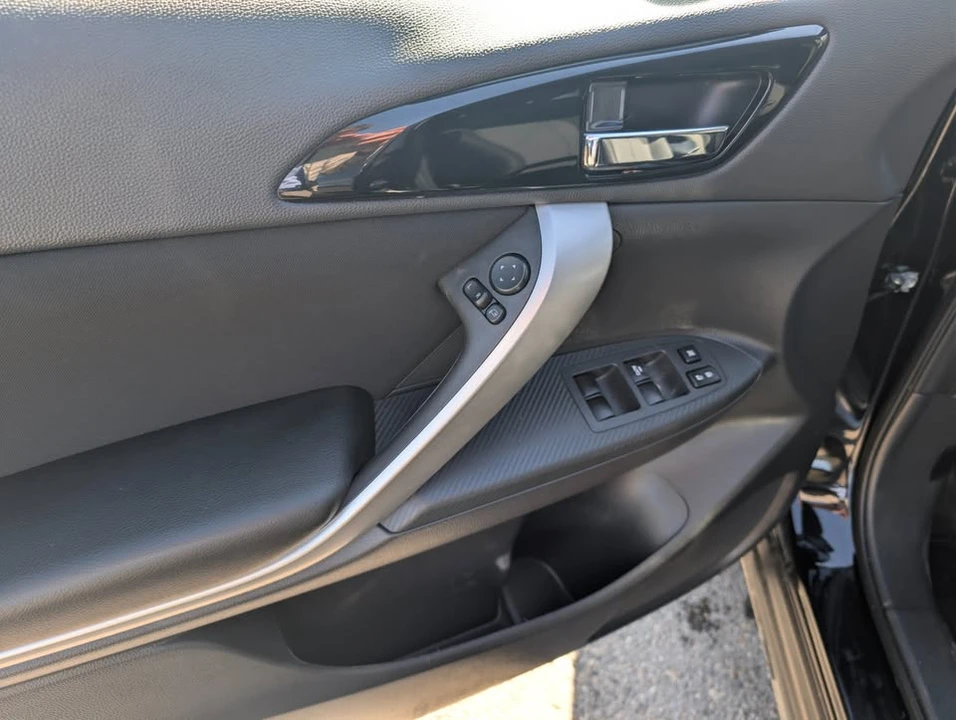 2024 Mitsubishi Eclipse Cross - Image 9 of 17