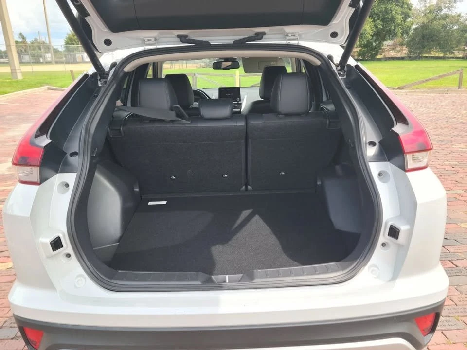2024 Mitsubishi Eclipse Cross - Image 12 of 17