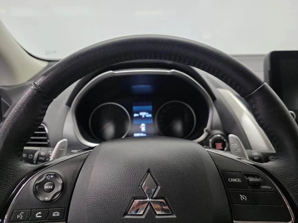 2024 Mitsubishi Eclipse Cross - Image 10 of 15