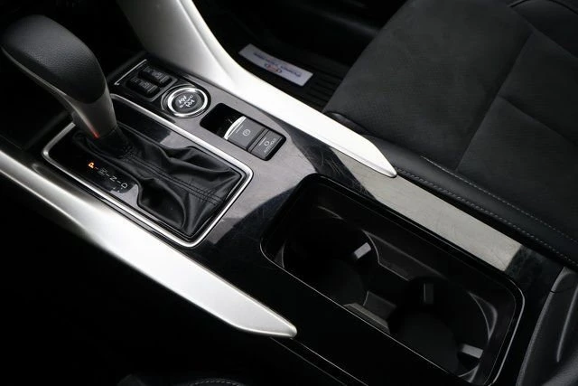 2024 Mitsubishi Eclipse Cross - Image 9 of 12