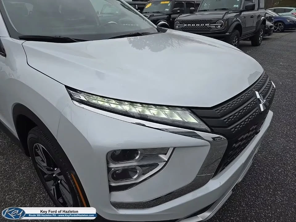 2024 Mitsubishi Eclipse Cross - Image 2 of 19