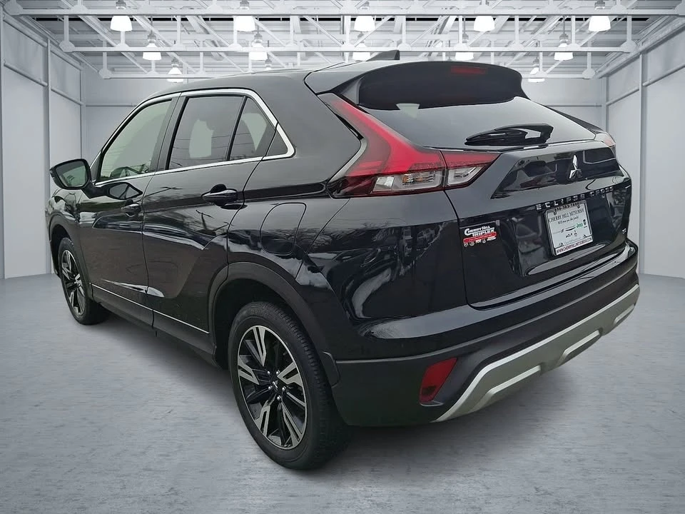 2024 Mitsubishi Eclipse Cross - Image 2 of 18