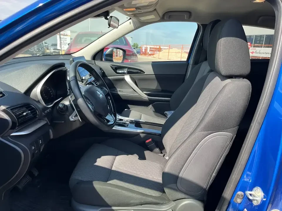 2024 Mitsubishi Eclipse Cross - Image 2 of 13