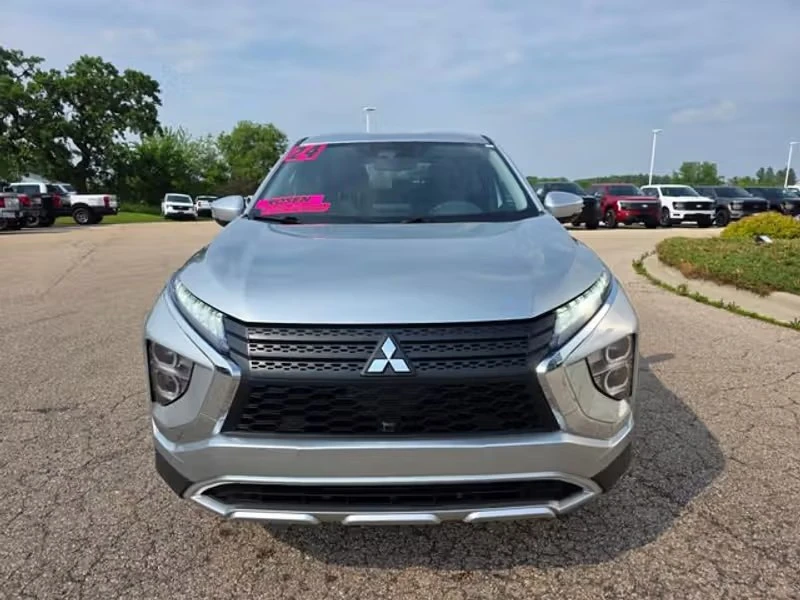 2024 Mitsubishi Eclipse Cross - Image 2 of 19