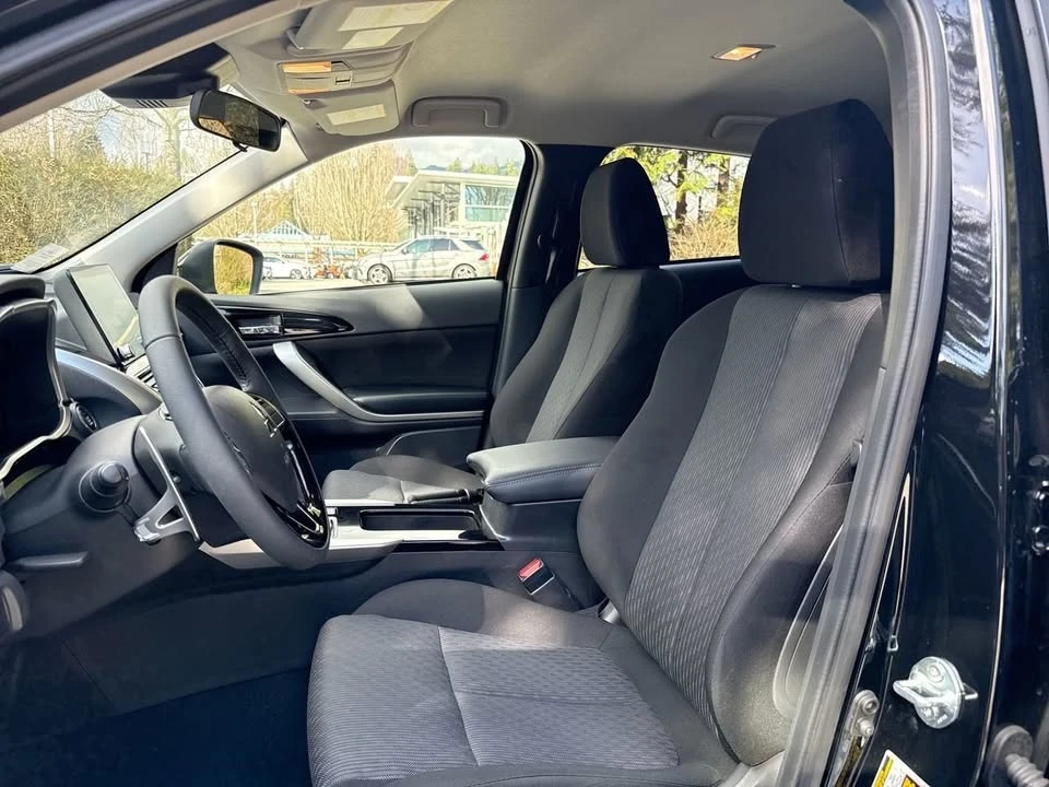 2024 Mitsubishi Eclipse Cross - Image 11 of 17