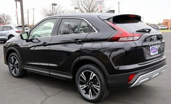 2024 Mitsubishi Eclipse Cross - Image 5 of 12