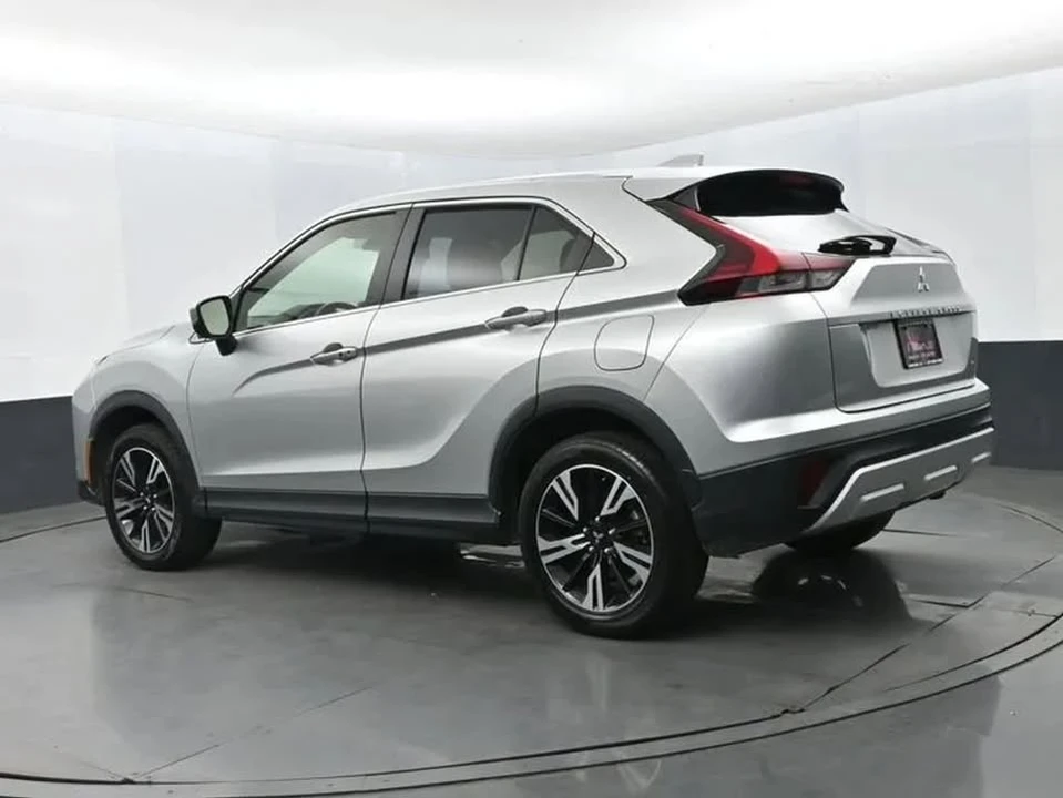 2024 Mitsubishi Eclipse Cross - Image 2 of 10