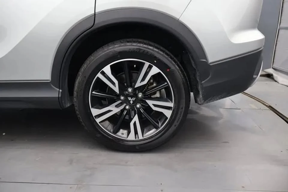 2024 Mitsubishi Eclipse Cross - Image 6 of 10