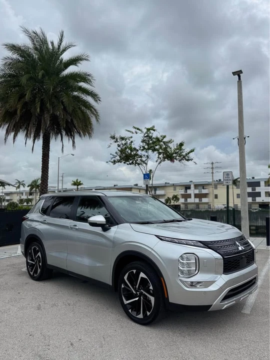 2024 Mitsubishi Outlander - Image 9 of 9