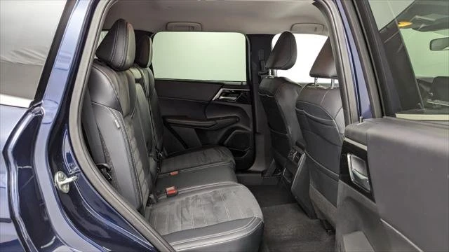 2024 Mitsubishi Outlander - Image 17 of 20