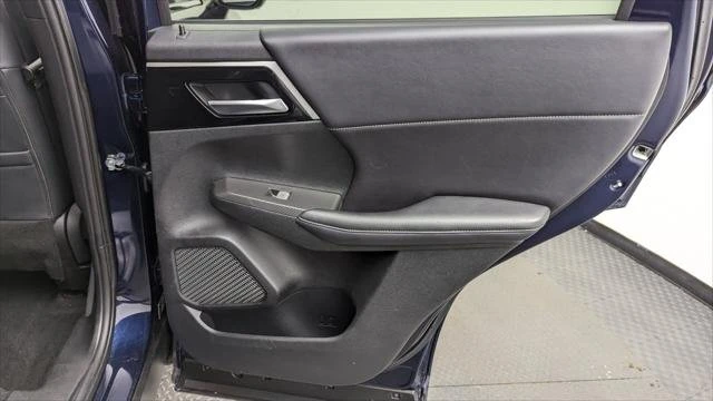 2024 Mitsubishi Outlander - Image 18 of 20