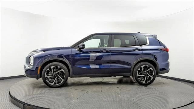 2024 Mitsubishi Outlander - Image 2 of 20