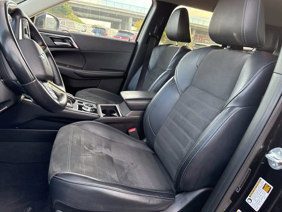 2024 Mitsubishi Outlander - Image 14 of 15