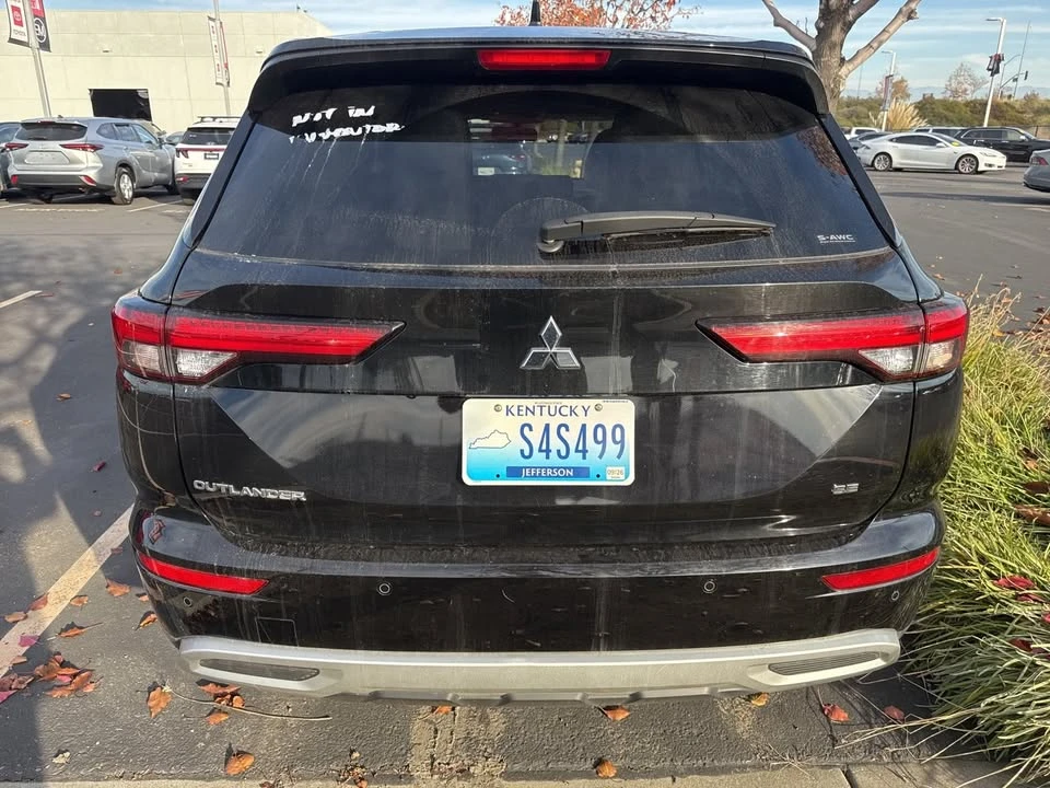 2024 Mitsubishi Outlander - Image 5 of 15