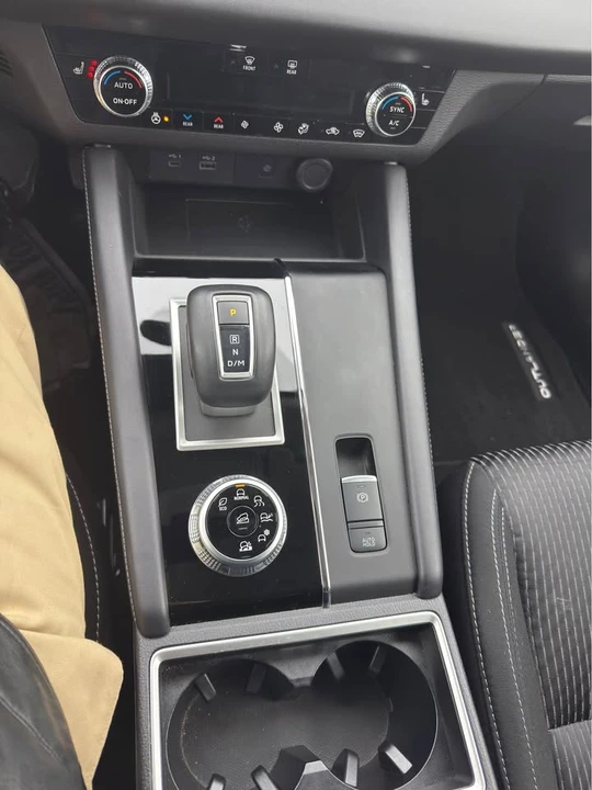 2024 Mitsubishi Outlander - Image 8 of 10