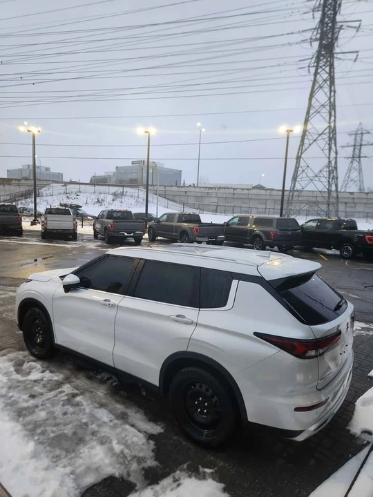 2024 Mitsubishi Outlander - Image 5 of 13