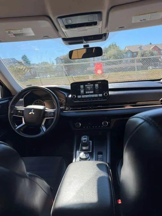 2024 Mitsubishi Outlander - Image 9 of 11